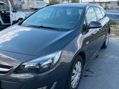 Usata Opel Astra 110 CV (80 kW) 2013 Argento Station wagon