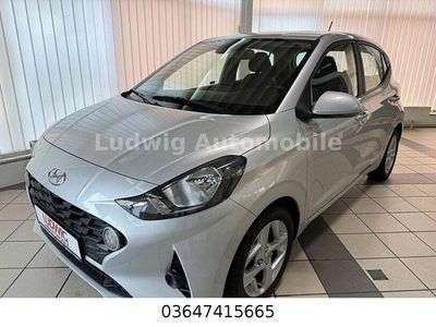 Silber Gebraucht 2023 Hyundai i10 Kleinwagen | 13.980 € (Fairer Preis)