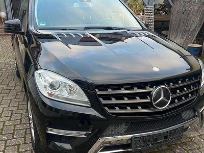 Gebraucht Mercedes ML350 258 PS (189 kW) 2012 Schwarz SUV