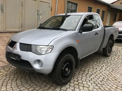 Gebraucht Mitsubishi L200 136 PS (100 kW) 2010 Silber Pickup