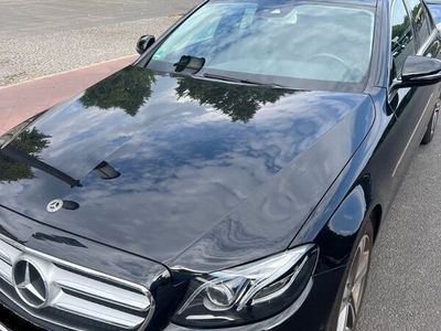 gebraucht Mercedes E220 TOP W213SCHWARZ;TÜV;WARTUNG;MB GARA...