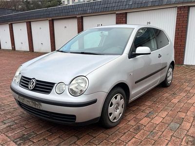 Gebraucht VW Polo 54 PS (39 kW) 2002 Silber Kleinwagen