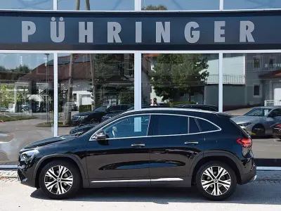 Gebraucht Mercedes GLA200 Progressive 150 PS (110 kW) 2023 Schwarz SUV