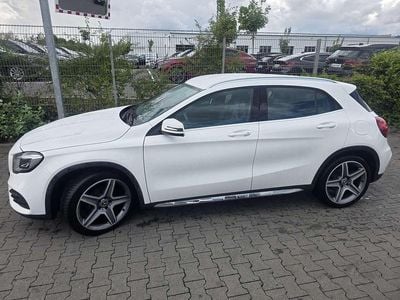Mercedes GLA180