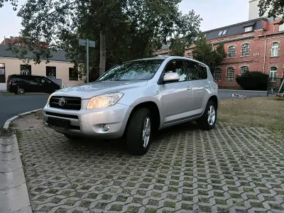 Gebraucht Toyota RAV4 136 PS (100 kW) 2008 Silber SUV