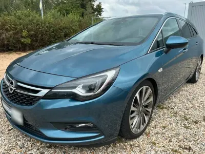 Gebraucht Opel Astra 136 PS (100 kW) 2016 Blau Kombi
