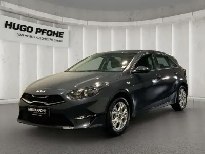 Gebraucht Kia Ceed Comfort 140 PS (102 kW) 2025 Pentametal (metallisch silber) Kleinwagen