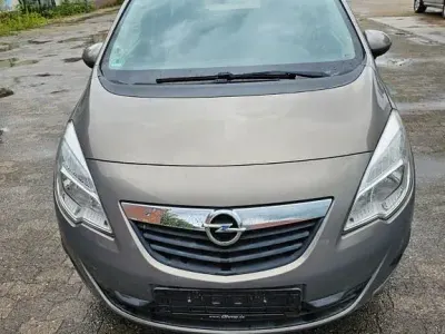 Gebraucht Opel Meriva Edition 101 PS (74 kW) 2011 Silber Van / Kleinbus