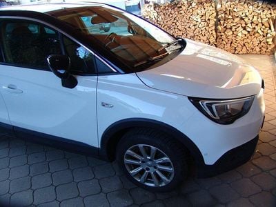 Begagnad Opel Crossland X Innovation 130 HK (95 kW) 2019 Vit SUV