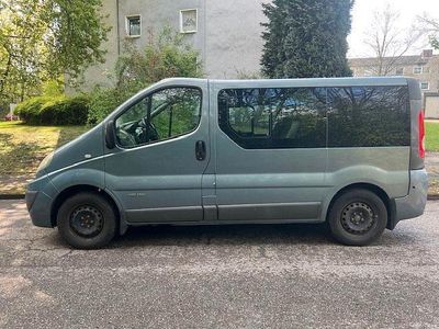 Second-hand Renault Trafic 146 CP (107 kW) 2010 Gri Monovolum