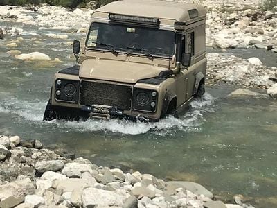 Second-hand Land Rover Defender 122 CP (89 kW) 2004 Bej Break