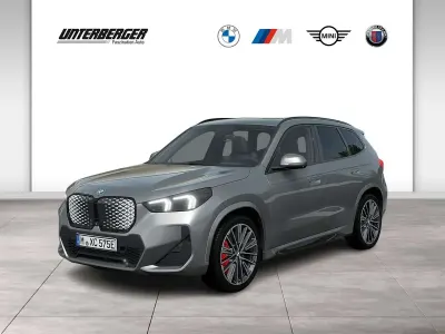 Neu BMW iX1 M Sport 230 kW (313 PS) 2026 Silber SUV