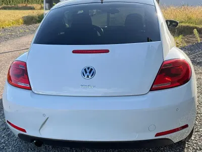 Gebraucht VW Beetle Allstar 100 PS (73 kW) 2016 Weiß Kleinwagen