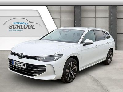 Gebraucht VW Passat Business 150 PS (110 kW) 2026 Weiß Kombi