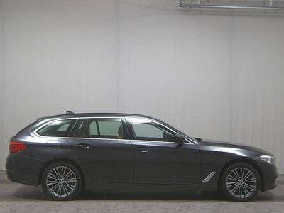 Gebraucht BMW 520 Sport Line 190 PS (139 kW) 2020 Grau Kombi