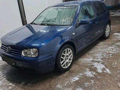 Blau Gebraucht 2003 VW Golf IV Kleinwagen | 1.290 € (Fairer Preis)