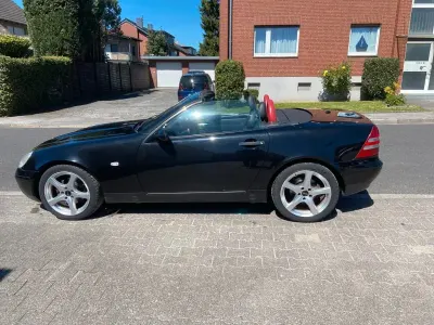 Usata Mercedes SLK200 136 CV (100 kW) 2000 Nero Cabrio