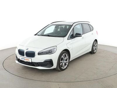 Weiß Gebraucht 2018 BMW 225 Active Tourer Sport Line Van / Kleinbus | 16.620 € (Fairer Preis)