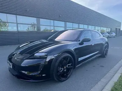 Second-hand Porsche Taycan Cross Turismo 350 kW (476 CP) 2023 Negru Berlinǎ