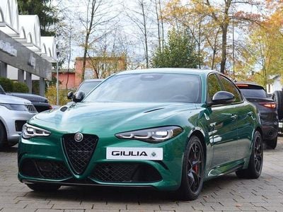 Grün Neu 2025 Alfa Romeo Giulia Quadrifoglio Limousine | 94.000 € (Teuer)