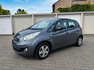 Gebraucht Kia Venga 90 PS (66 kW) 2010 Grau Kleinwagen