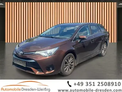 Gebraucht Toyota Avensis Business Edition 147 PS (108 kW) 2015 Braun sunset bronze mc (metallic) Kombi