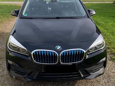 BMW 225