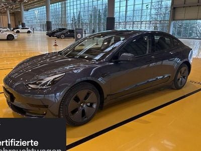 Silber Gebraucht 2021 Tesla Model 3 Standard Range Limousine | 26.500 € (Fairer Preis)