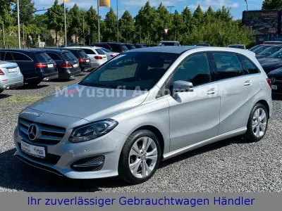 Gebraucht Mercedes B180 109 PS (80 kW) 2016 Silber Van / Kleinbus