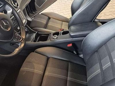 Gebraucht Mercedes CLA200 156 PS (114 kW) 2018 Schwarz Coupé