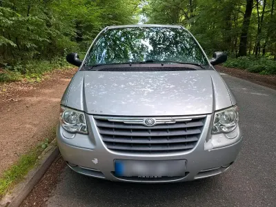 Gebraucht Chrysler Voyager 150 PS (110 kW) 2004 Silber Van / Kleinbus