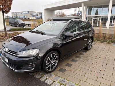 Schwarz Gebraucht 2015 VW Golf VII Highline Kombi | 11.700 € (Fairer Preis)