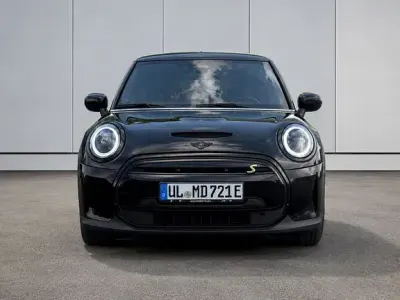 Gebraucht Mini Cooper SE Classic 135 kW (184 PS) 2023 Schwarz Kleinwagen