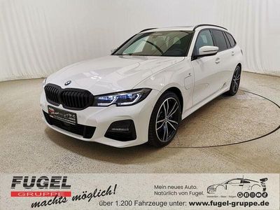 Gebraucht BMW 330e M Sport 292 PS (214 kW) 2021 Alpinweiss iii Kombi