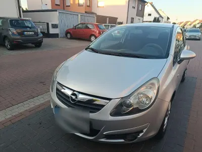Gebraucht Opel Corsa Selection 69 PS (50 kW) 2010 Silber Kleinwagen