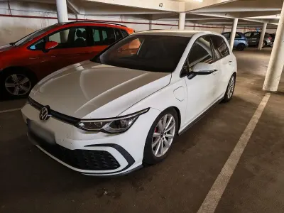 Gebraucht VW Golf VIII GTE 245 PS (180 kW) 2020 Weiß Limousine