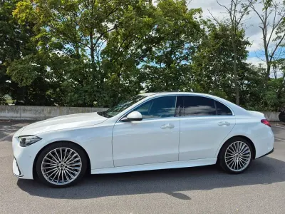 Gebraucht Mercedes C300 AMG 258 PS (189 kW) 2022 Weiß Limousine