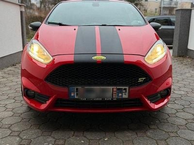 Gebraucht Ford Fiesta ST 182 PS (133 kW) 2016 Rot Kleinwagen