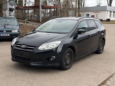 Gebraucht Ford Focus Trend 125 PS (91 kW) 2013 Schwarz Kombi
