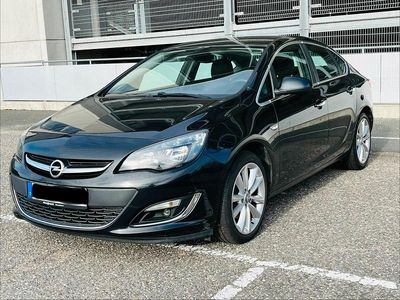 Gebraucht Opel Astra Innovation 110 PS (80 kW) 2013 Schwarz Limousine