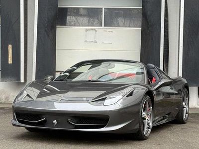 Grau Gebraucht 2013 Ferrari 458 Cabrio | 229.458 €