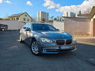 Usata BMW 750L 375 CV (275 kW) 2013 Grigio Berlina