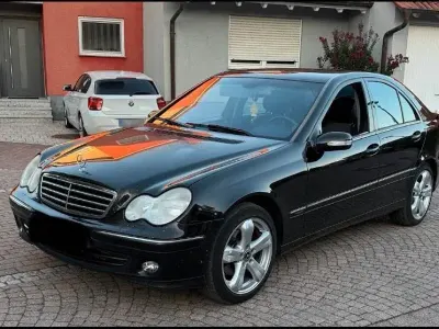 Gebraucht Mercedes C220 150 PS (110 kW) 2006 Schwarz Limousine