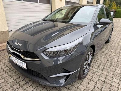 Neu Kia Ceed Sportswagon Spirit 140 PS (102 kW) 2025 Grau Kombi
