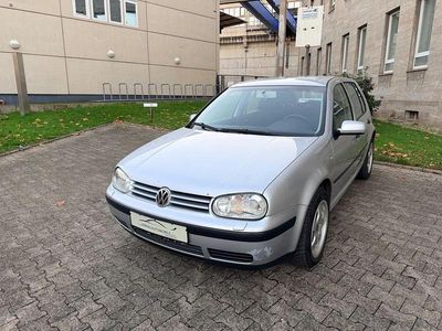 Silber Gebraucht 2002 VW Golf Limousine | 1.750 € (Fairer Preis)