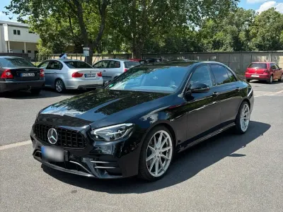 Gebraucht Mercedes E220 AMG line 194 PS (142 kW) 2020 Schwarz Limousine