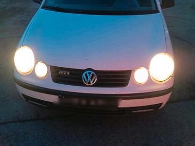 Weiß Gebraucht 2003 VW Polo Kleinwagen | 750 € (Guter Preis)