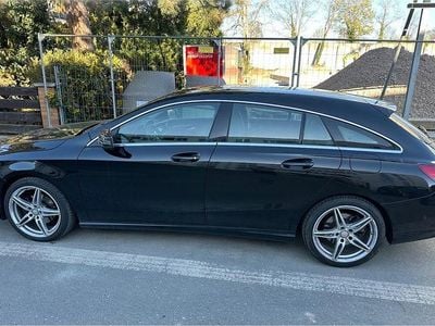 Usata Mercedes CLA180 Shooting Brake 109 CV (80 kW) 2016 Nero Station wagon