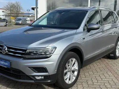 Gebraucht VW Tiguan Allspace Comfortline 150 PS (110 kW) 2019 Silbern SUV