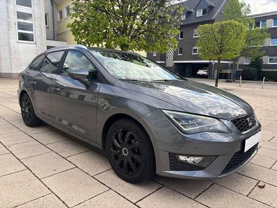 Usado Seat Leon ST FR 179 HP (131 kW) 2015 Cinzento Carrinha